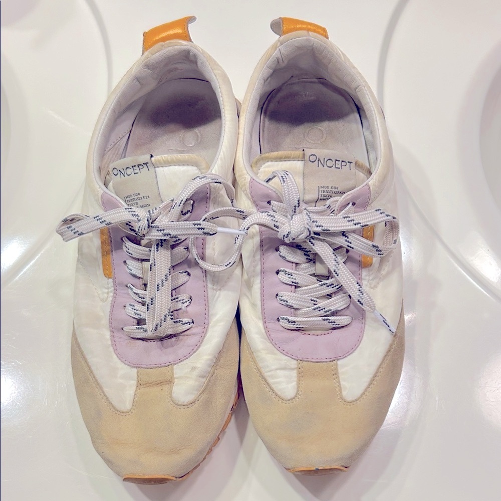 Oncepts•Tennis Shoes